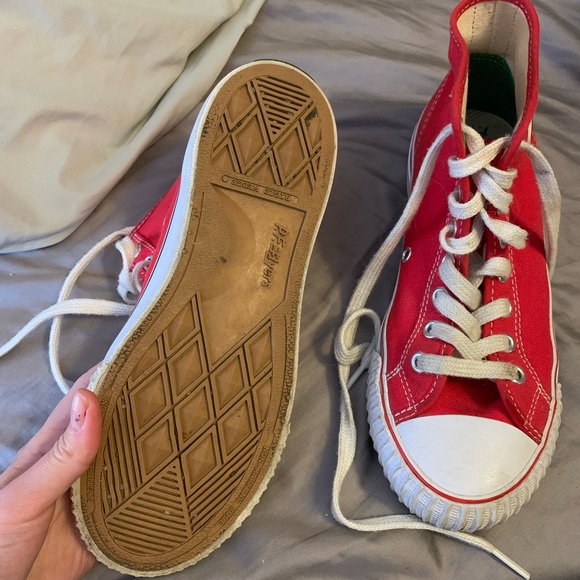 Red P.F. Flyers size 7 - Picture 2 of 4